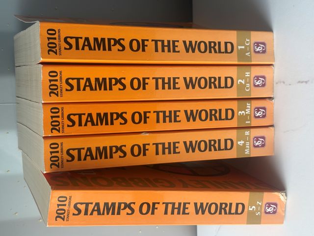 Stamps of the World Simplified Catalogue - 5 Volumes