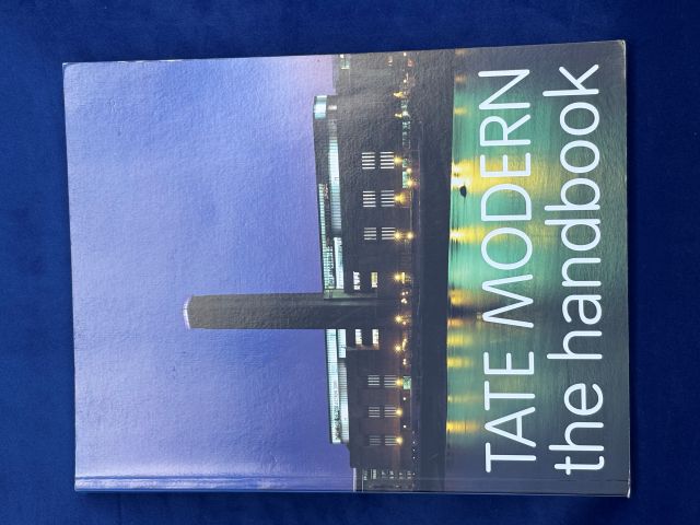 Tate Modern : The Handbook