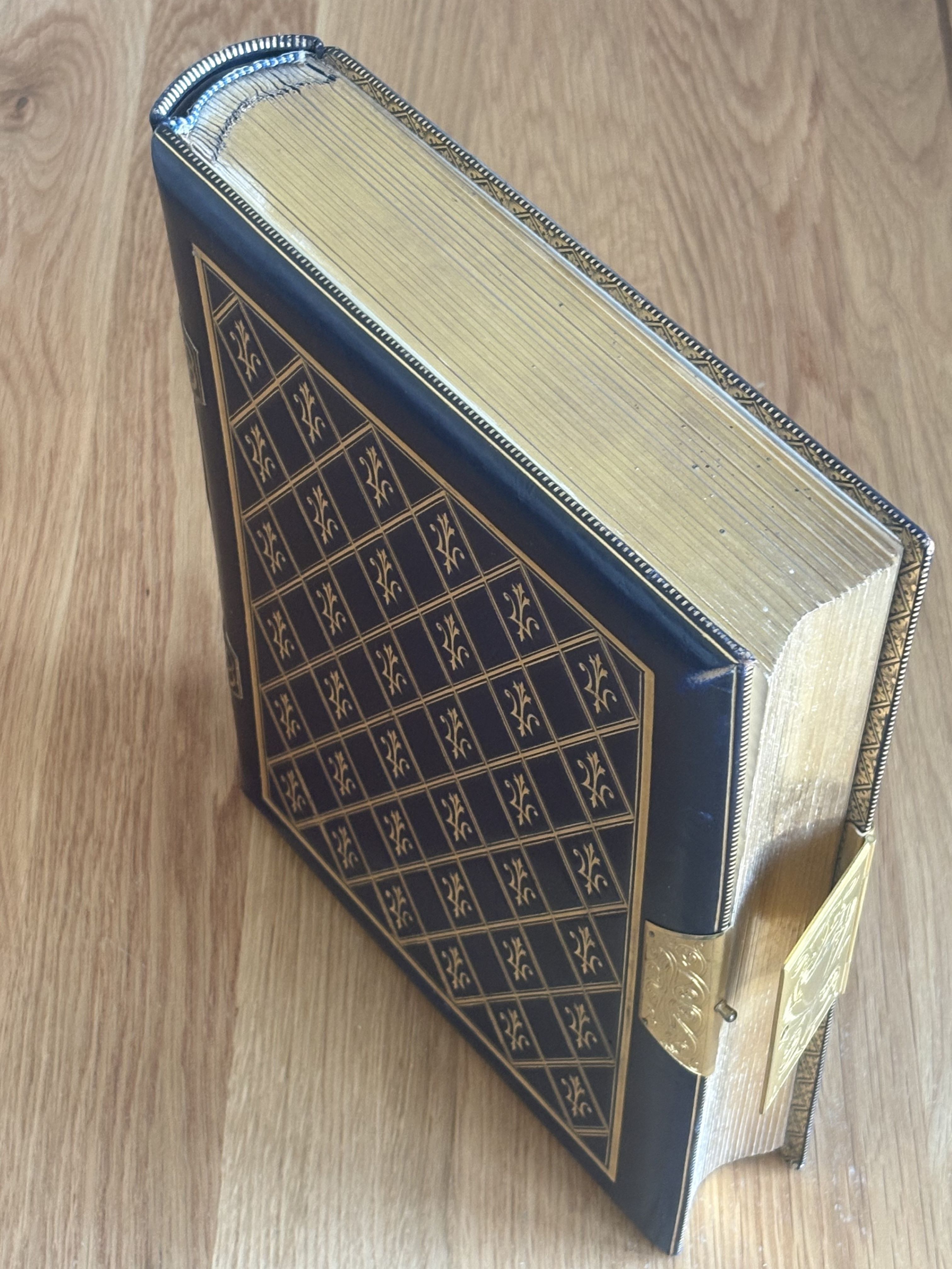 Album Du Moyen Age - Decorative Photograph Album