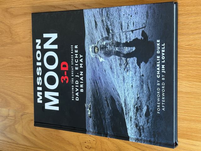 Mission Moon 3-D
