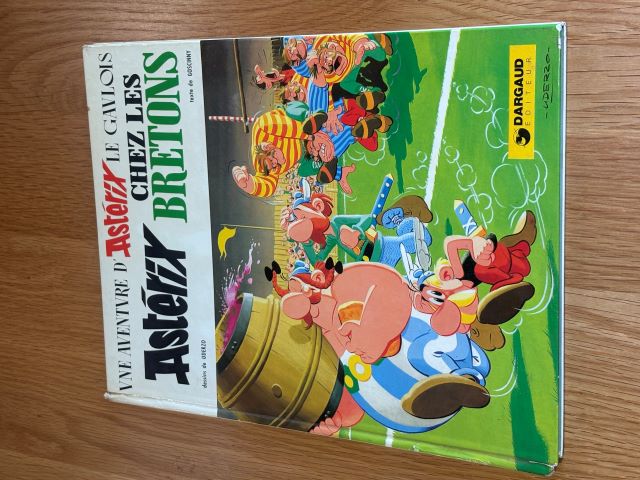 Une Aventure d'Asterix le Gaulois Chez les Bretons
