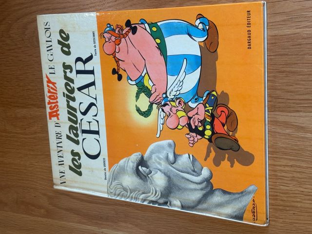 Une Aventure d'Asterix le Gaulois les lauriers de Cesar