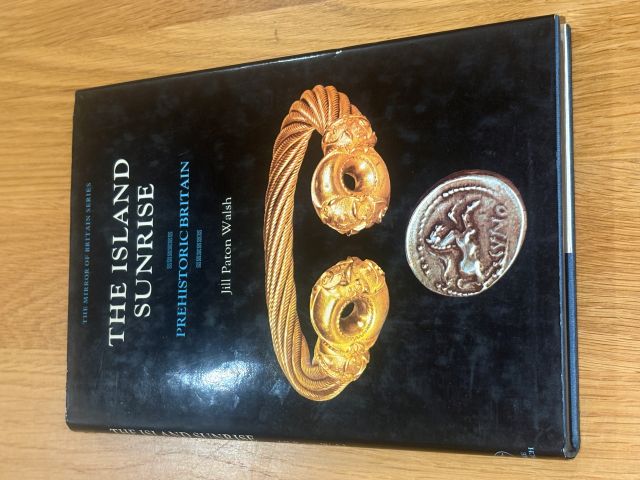 The Island Sunrise (The mirror of Britain series)