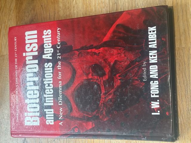 Image for Bioterrorism and Infectious Agents: A New Dilemma for the 21st Century Bioterrorism and Infectious Agents: A New Dilemma for the 21st Century
