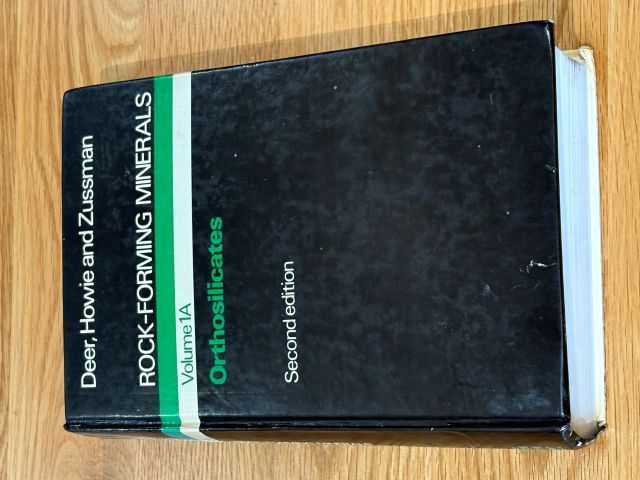 Orthosilicates. Rock-forming minerals; vol. 1A.