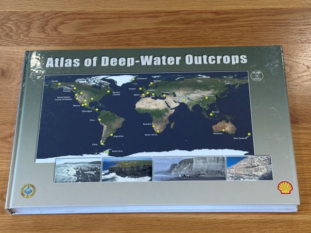 Atlas of Deep-Water Outcrops (AAPG Studies in Geology)
